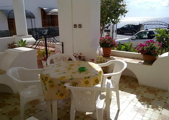 Rosa ゲストハウス リーパリ